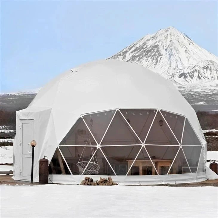 Tienda de campaña tipo domo glamping